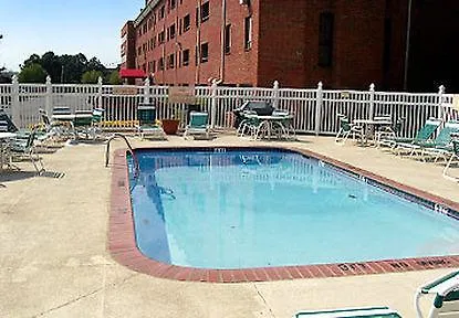 Sonesta Simply Suites Memphis East Poplar Pike Hotel