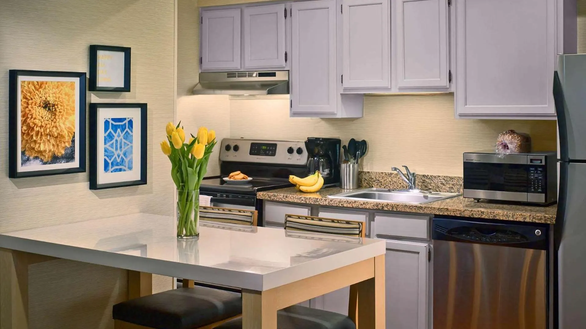 Hotel Sonesta Simply Suites Memphis East Poplar Pike