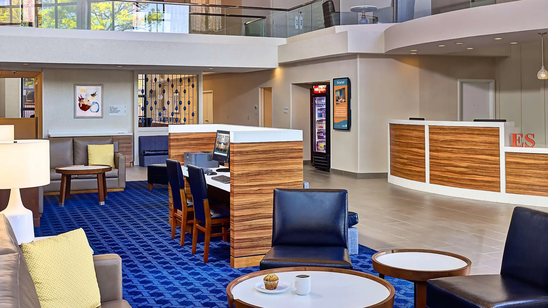 Sonesta Simply Suites Memphis East Poplar Pike